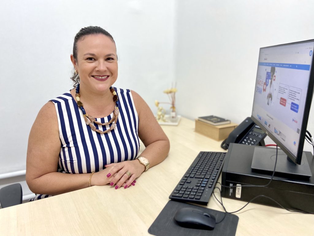 assessora da dirpros roberta barbosa