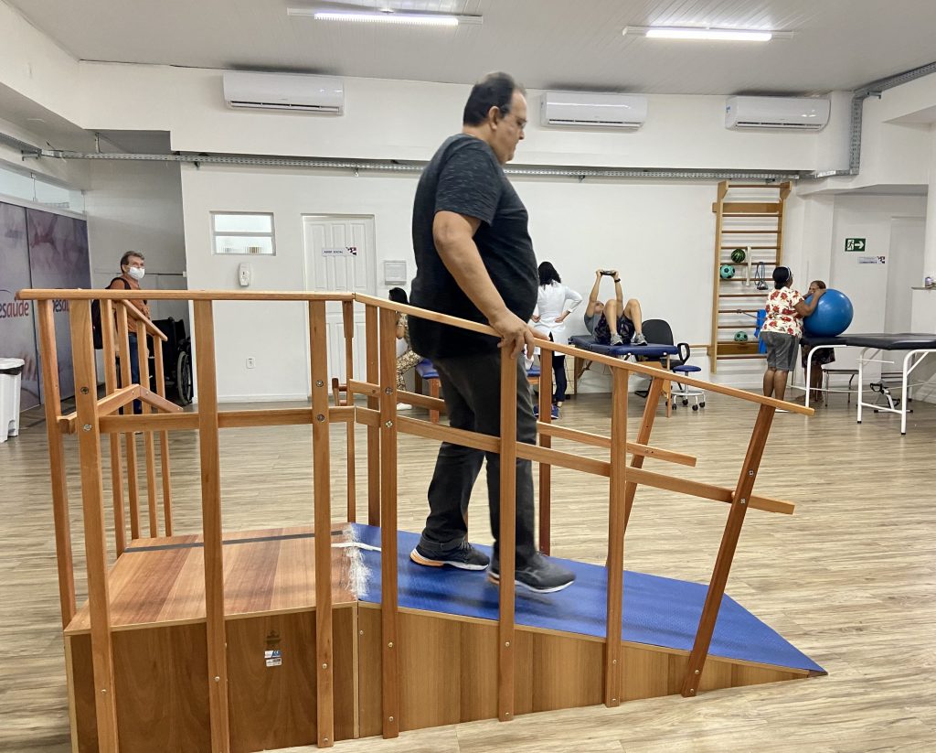 beneficiário alex teles demonstra que já está curado foto francielle nonato agecom