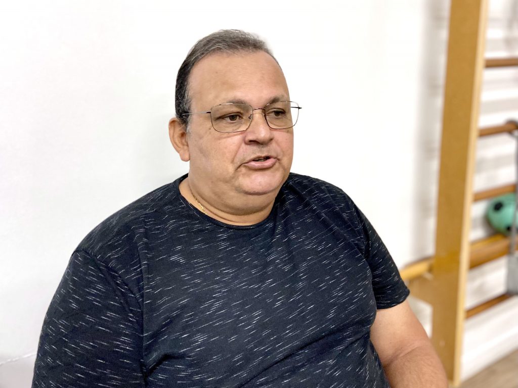 beneficiário alex teles recebeu alta médica e do tratamento que estava realizando no centro de reabilitação foto francielle nonato agecom