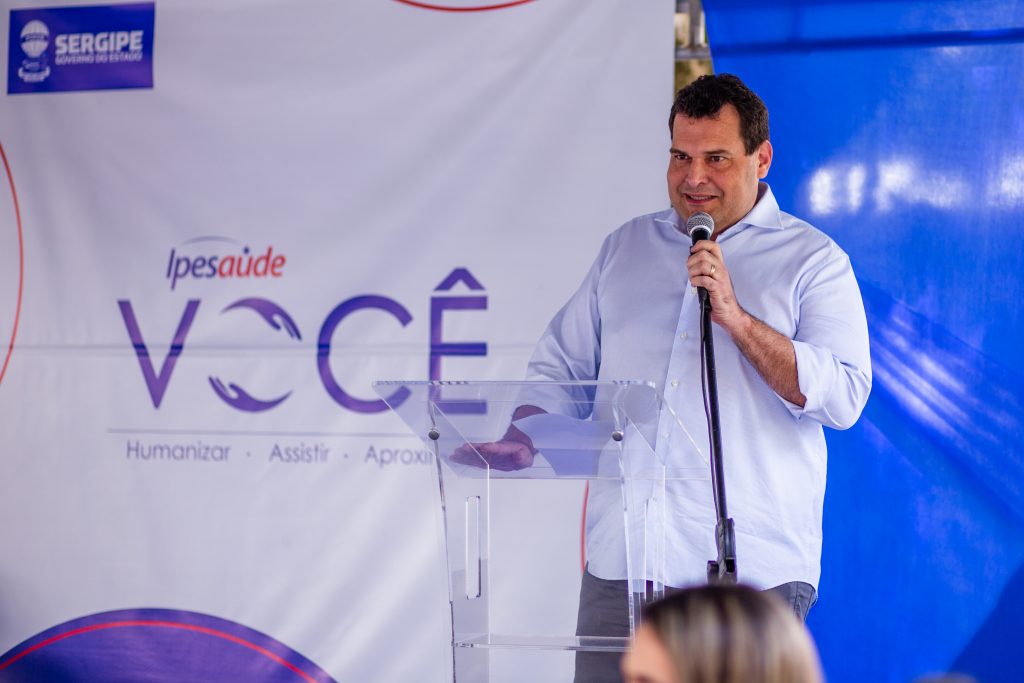 o presidente do ipesaúde cláudio mitidieri