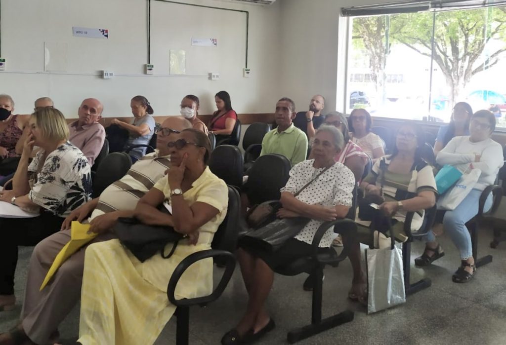 pacientes assistiram atentamente a palestra foto francielle nonato