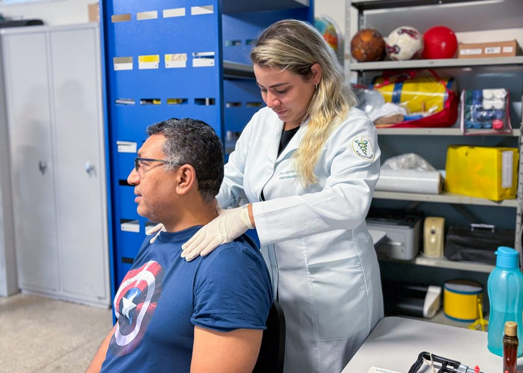 massagem também foi disponibilizada para os servidores do dom luciano