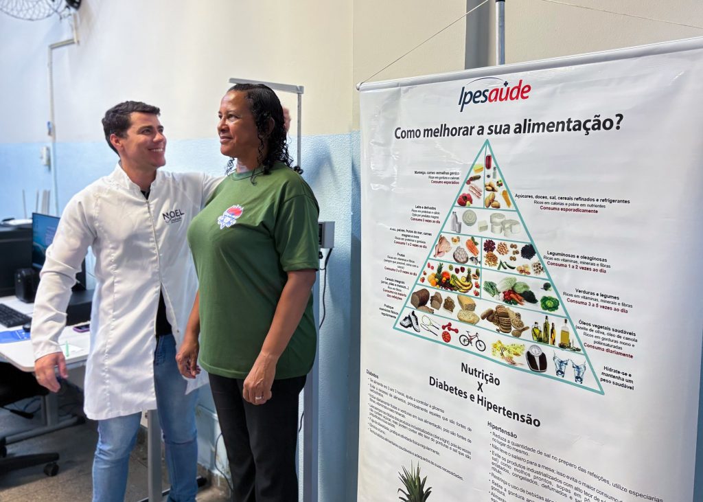 nutricionista noel andrade realiza o cálculo do Índice de masssa corpórea foto francielle nonato 1