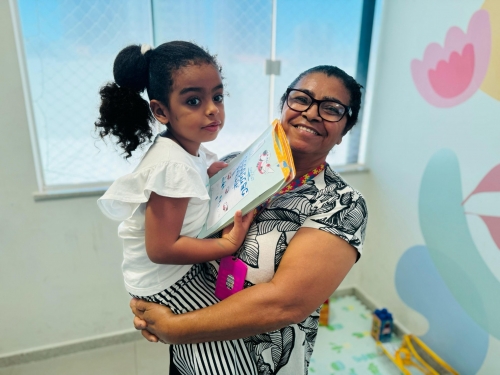 marlene da silva, avó da beneficiária julie louise