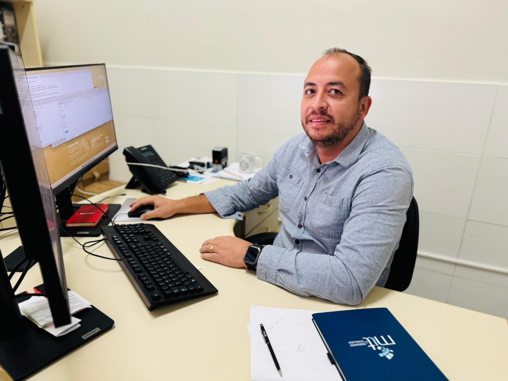 luis fernando almeida gerente da assessoria geral de informática do ipesaúde