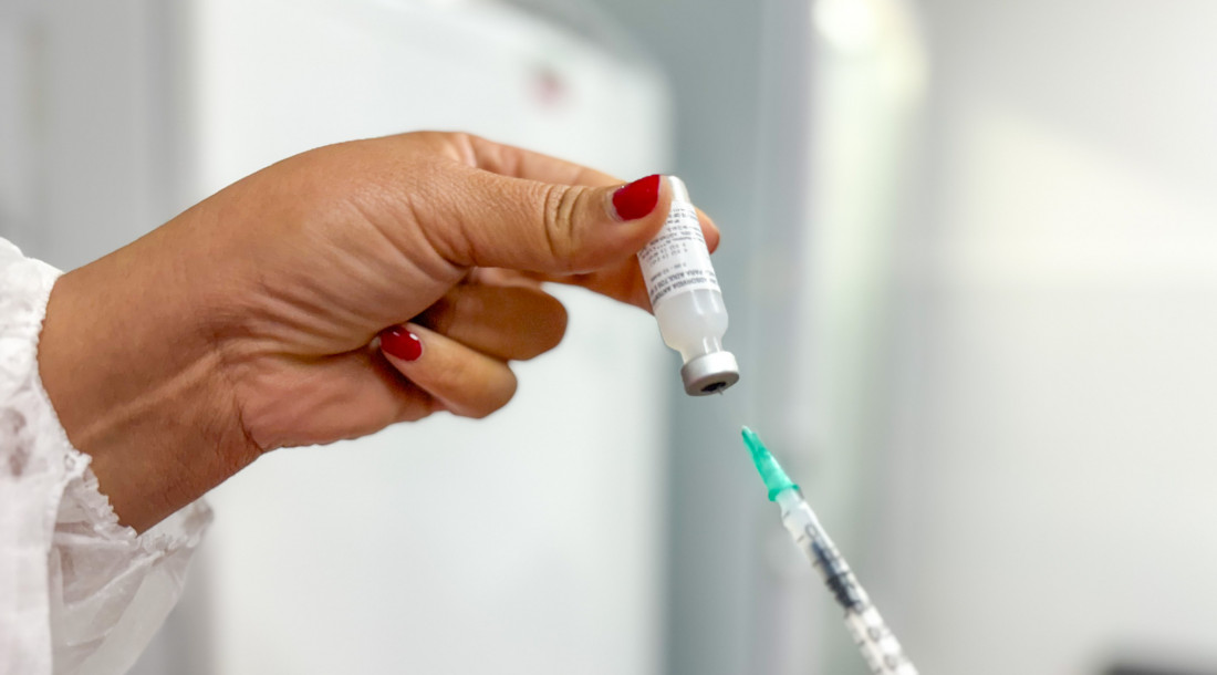 slide 8a2de52c12a3355552b0350f8c403b90