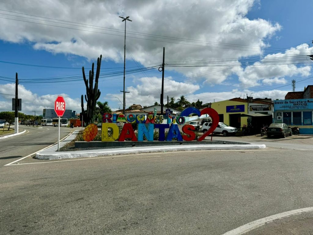 ce9fba63df88432ee26110dbbeaa31de 1