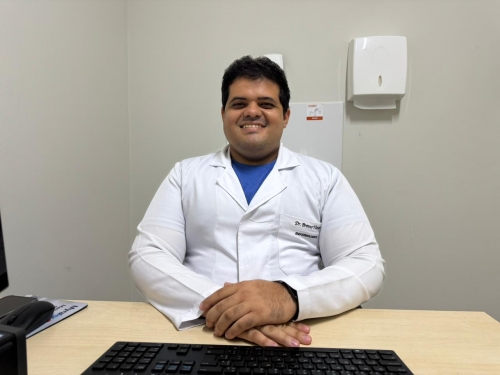 médico brenno nascimento, endocrinologista do centro de endocrinologia e diabetes do ipesaúde